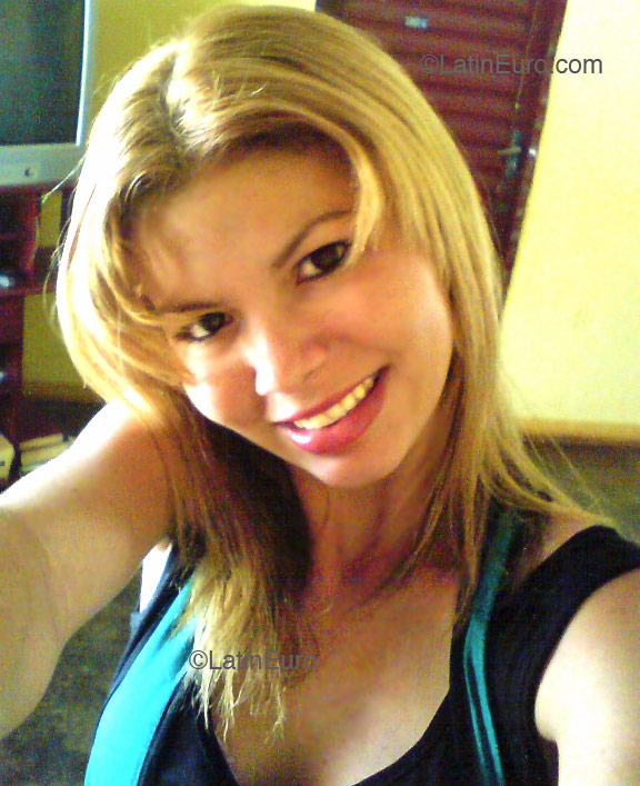 Date this funny Brazil girl Ketten- from  B2035
