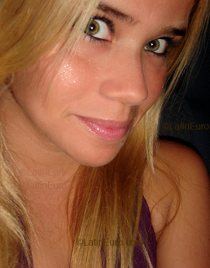 Date this gorgeous Brazil girl Fabiana from Rio de Janeiro B2118