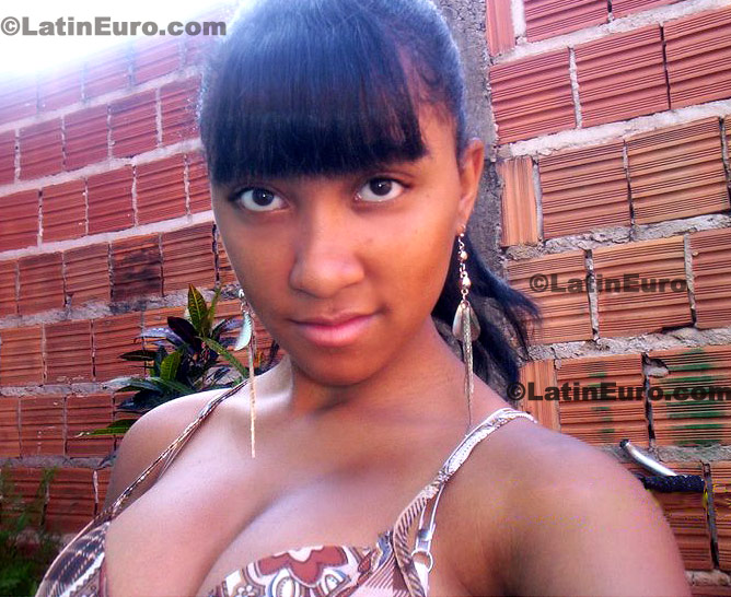 Date this fun Brazil girl Joice from Ribeirao Preto B213