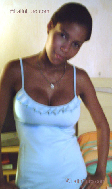 Date this beautiful Brazil girl Lucimar from Rio de Janeiro B2165