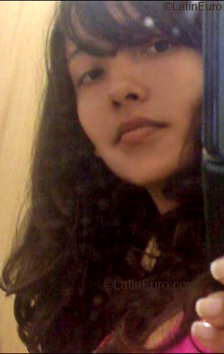 Date this happy Brazil girl Elaine from Rio de Janeiro B2196
