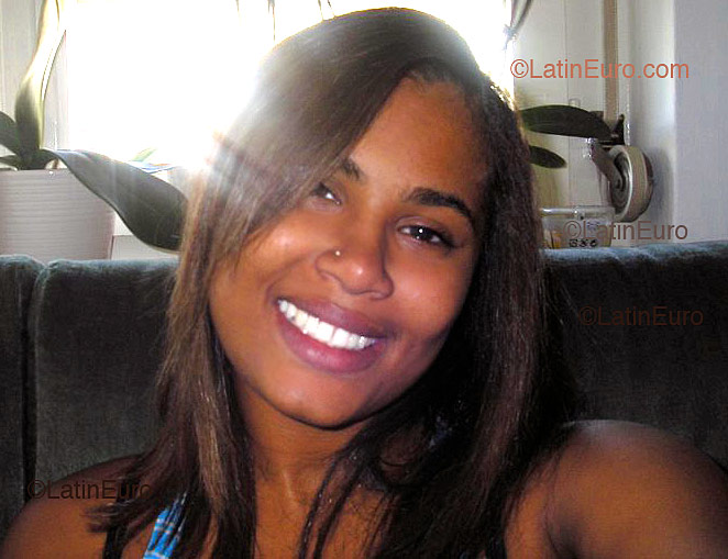 Date this passionate Brazil girl Dalete from  B2237