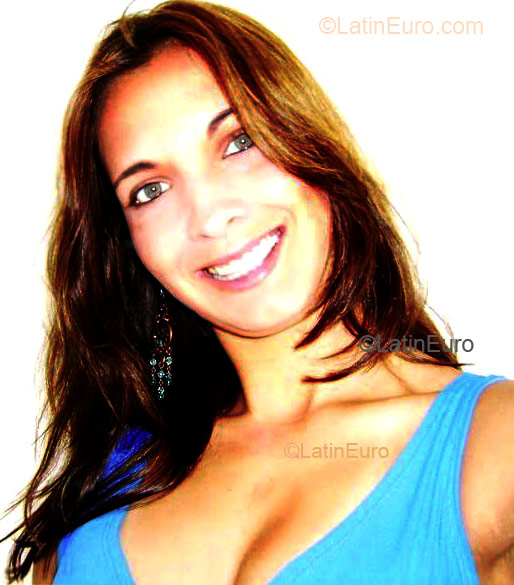 Date this stunning Brazil girl Leandra from  B2268