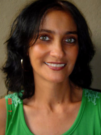 Date this gorgeous Brazil girl Maria from Santos B2272