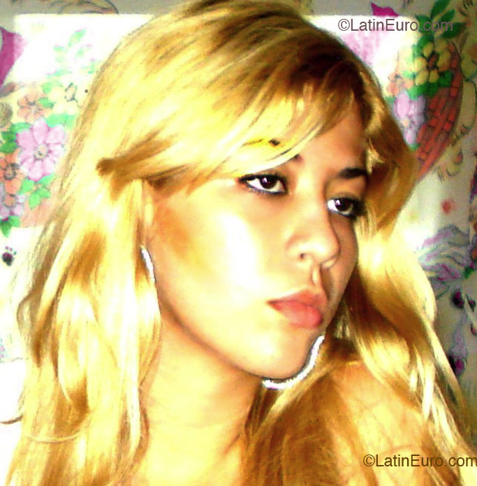 Date this funny Brazil girl Amira from Rio Branco B2302
