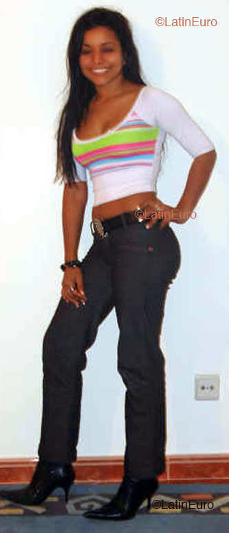 Date this sultry Brazil girl Viviane from FORTALEZA B2340