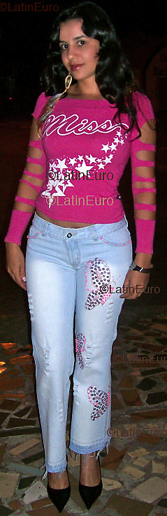Date this pretty Brazil girl Rafaella from GOIANIA B2531