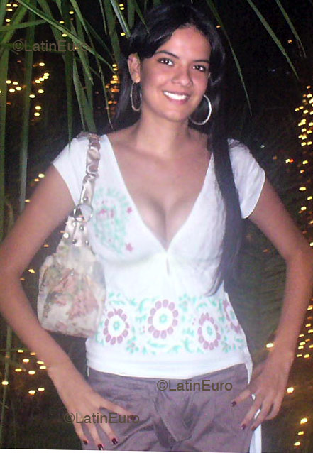 Date this delightful Brazil girl Mylla from GOIANIA B2546