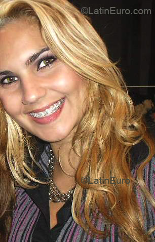 Date this funny Brazil girl Monalisa from CAMPINA GRANDE B2584