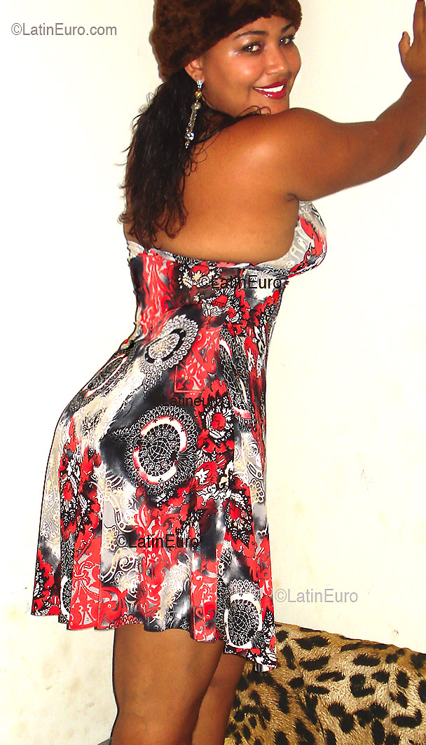 Date this passionate Brazil girl Thalita from MANTENA B2624