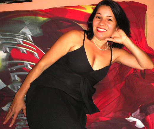 Date this foxy Brazil girl Lusidete from CAMBUCI B2703