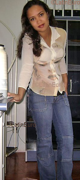 Date this funny Brazil girl Francilene from CACADOR B2722