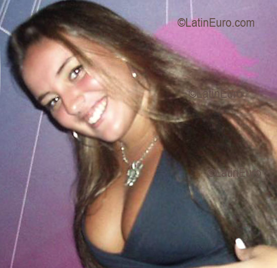 Date this happy Brazil girl Gabrielle from RIO DE JANEIRO B2730