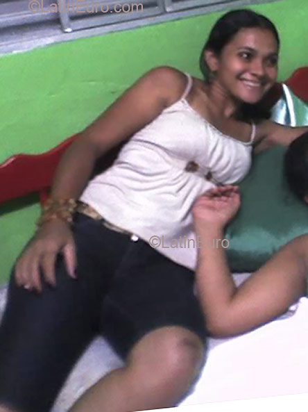 Date this good-looking Brazil girl Simone from SANTA INES B2733