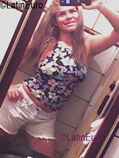 Date this attractive Brazil girl Daiana from RIO DE JANEIRO B2739