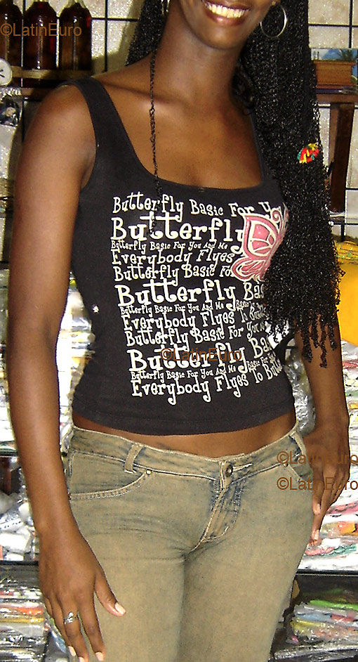 Date this voluptuous Brazil girl Adelaide from MARABA BR6222
