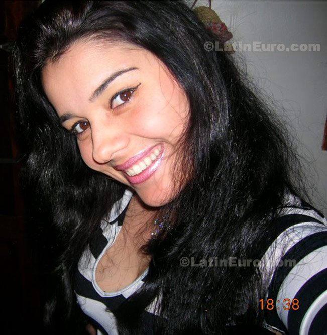 Date this passionate Brazil girl Cristiane from Curitiba B283