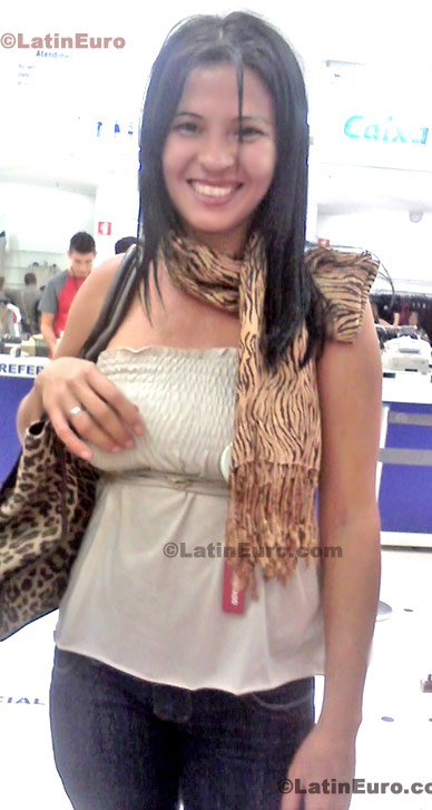 Date this good-looking Brazil girl Sinara from Paulo Afonso BR3843