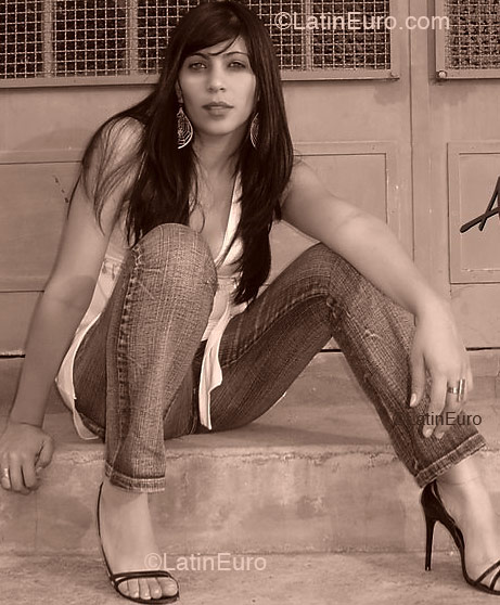 Date this sensual Brazil girl Ana from SAO JOSE DOS CAMPOS B2909