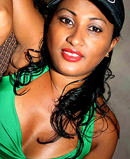 Date this voluptuous Brazil girl Arenilde from SAO LUIS B2958