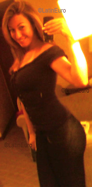 Date this charming Brazil girl Rachel from  B3006