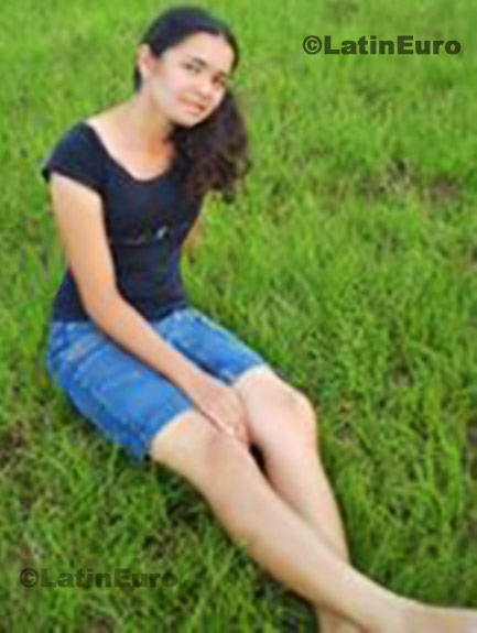 Date this charming Brazil girl Josiane from Campo Verde B306