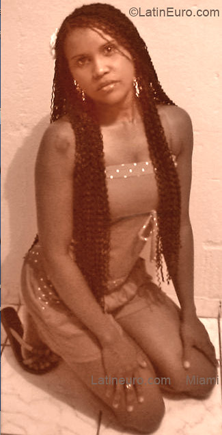 Date this hot Brazil girl Roselea from VILA VELHA B3067