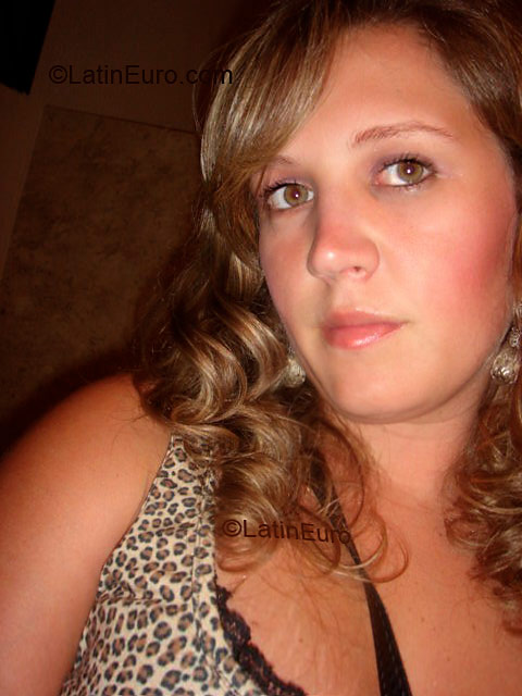 Date this pretty Brazil girl Driele from INDAIATUBA B3070