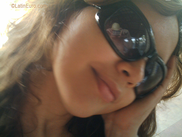 Date this tall Brazil girl Cintia from FORTALEZA B3115