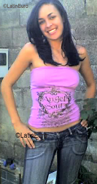 Date this foxy Brazil girl Fabiana from BELO HORIZONTE B3117