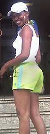 Date this sultry Brazil girl Paula from GUANAMBI B3120