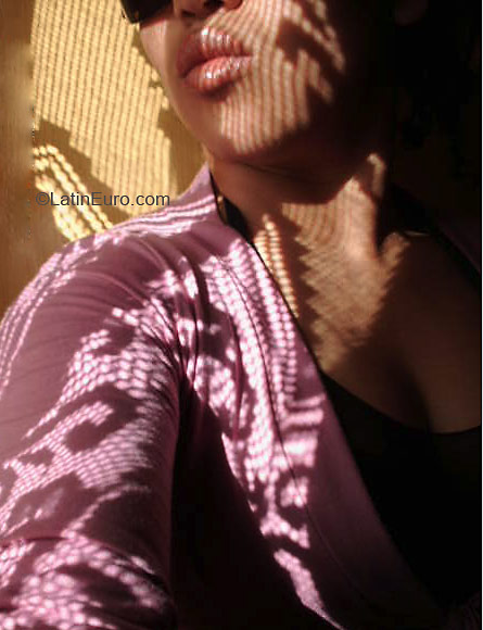 Date this charming Brazil girl Eliana from PINHAIS B3125