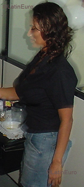 Date this happy Brazil girl Luciana from  B3135