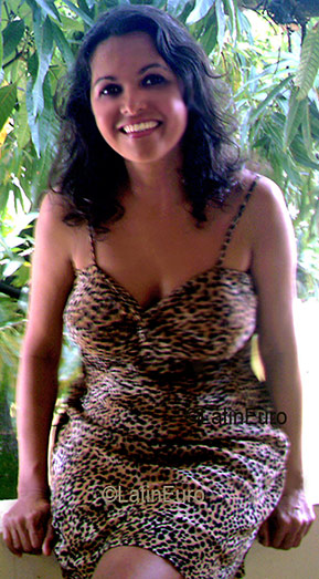 Date this pretty Brazil girl Maria from RECIFE B3206