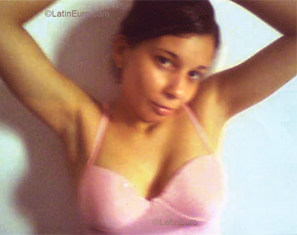 Date this good-looking Brazil girl Thatiana from SAO VICENTE B3241