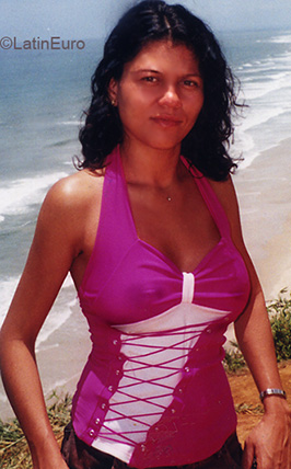 Date this delightful Brazil girl Suzana from IBICARAI B3261