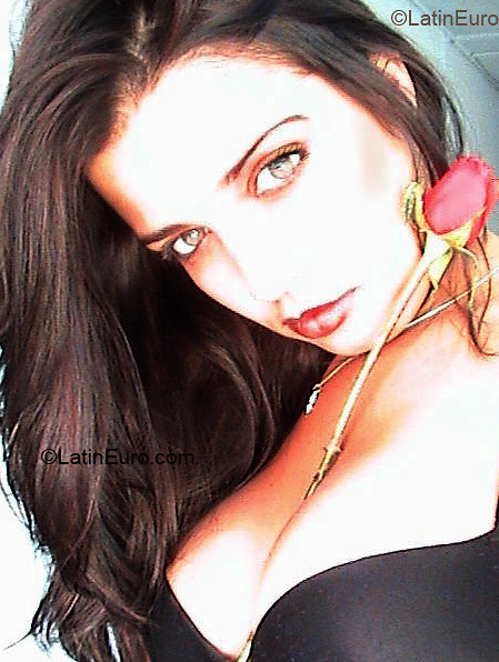 Date this charming Brazil girl Suellen from  B3263