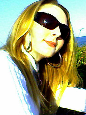 Date this funny Brazil girl Fabiana from GUARATUBA B3277