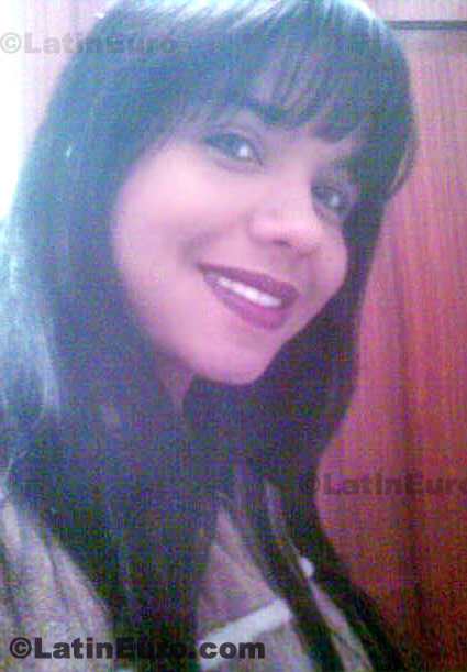 Date this fun Brazil girl Jana from Teixeira B331