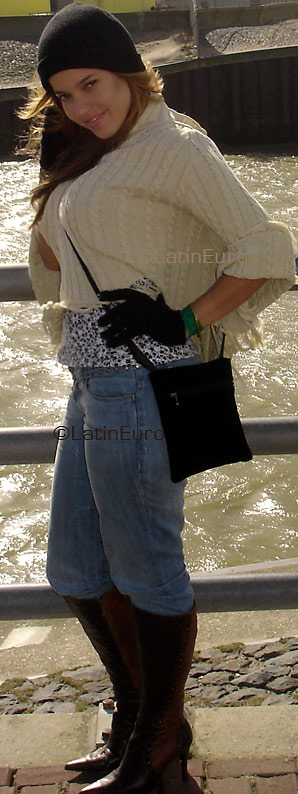 Date this fun Brazil girl Juliana from RIO DE JANEIRO B3386