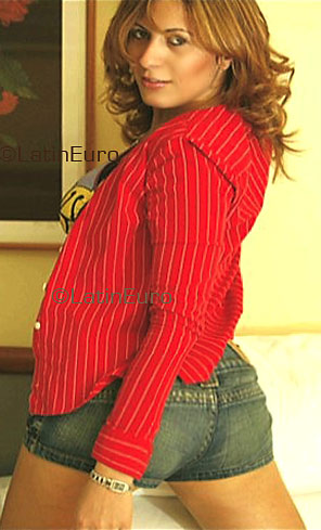 Date this voluptuous Brazil girl Camila from  B3393