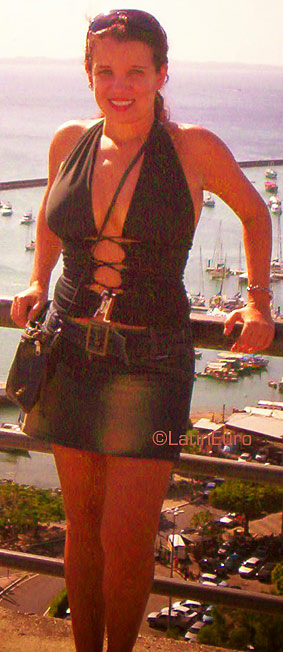 Date this sensual Brazil girl Maria from SALVADOR B3517