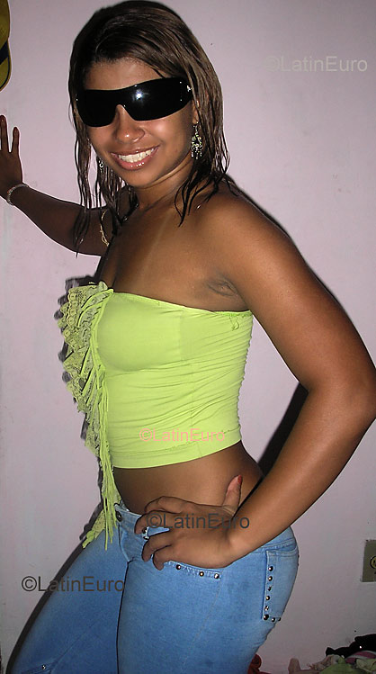 Date this happy Brazil girl Michelle from MANAUS B3552
