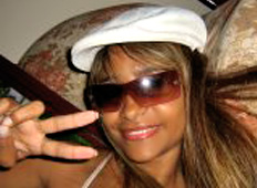 Date this hard body Brazil girl Luciana from BRASILIA B3643