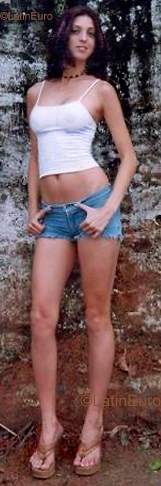 Date this fun Brazil girl Carolina from RIO DE JANEIRO B3710