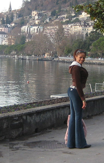 Date this foxy Brazil girl Clelia from  B3724
