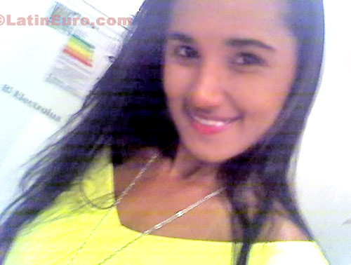 Date this fun Brazil girl Rose- from Rio de Janeiro B376