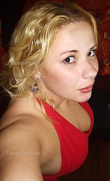Date this good-looking Brazil girl Cristiane from JOINVILLE B3820