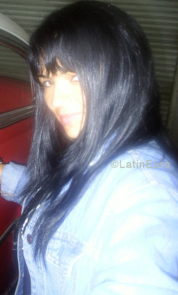 Date this beautiful Brazil girl Maria- from DIADEMA B3882