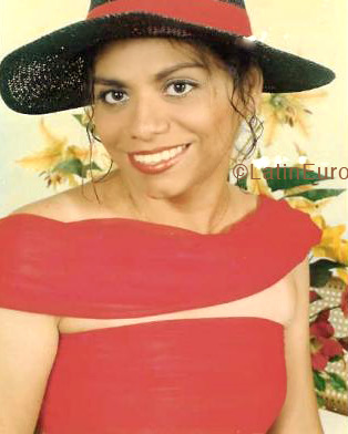 Date this tall Brazil girl Raquel from TERESINA B3902